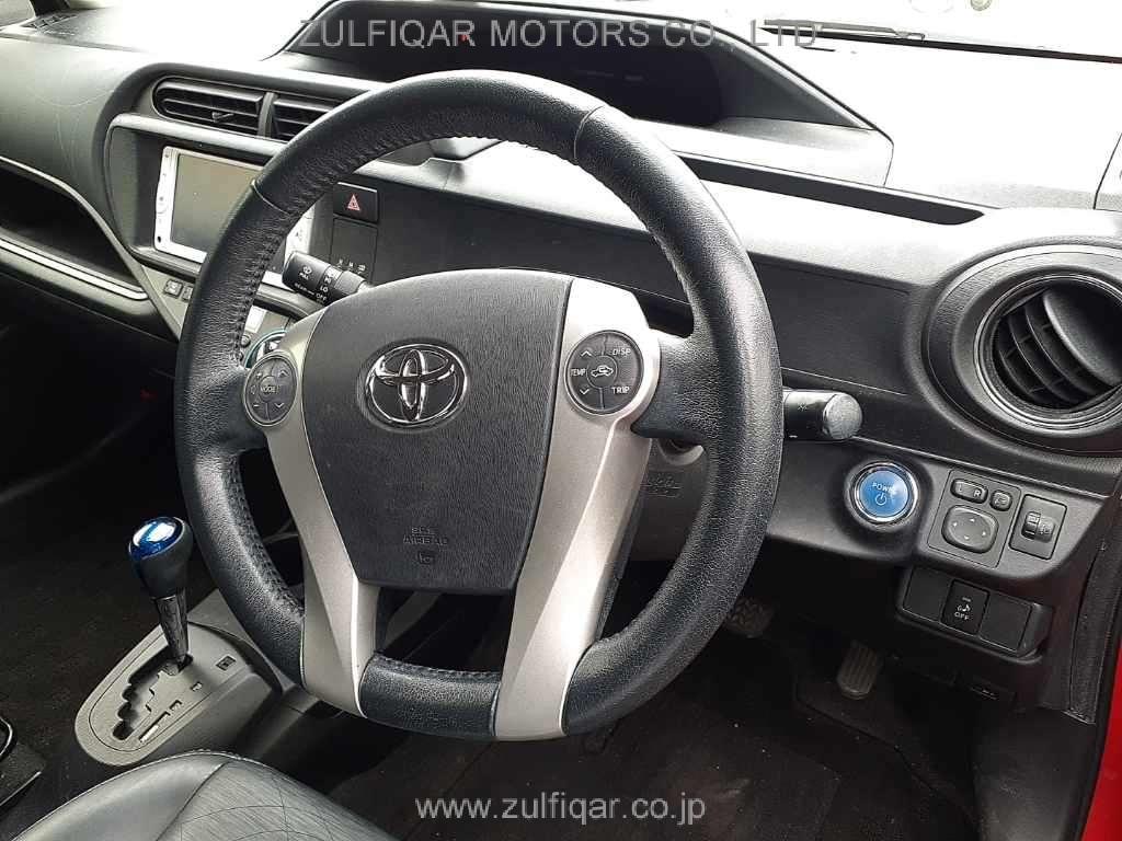 TOYOTA AQUA 2014 Image 9