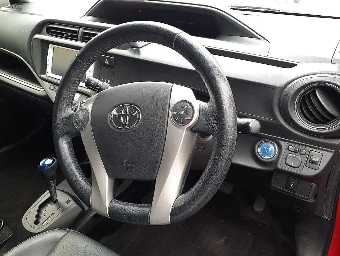 TOYOTA AQUA 2014 Image 9
