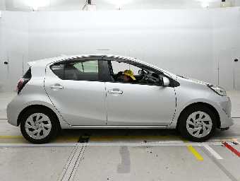 TOYOTA AQUA 2021 Image 3