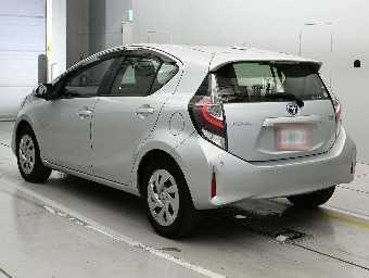 TOYOTA AQUA 2021 Image 6