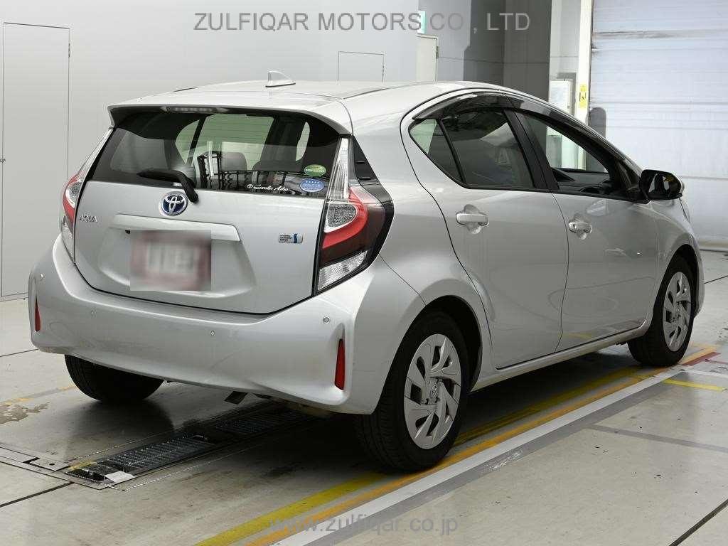 TOYOTA AQUA 2021 Image 2