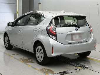 TOYOTA AQUA 2021 Image 6