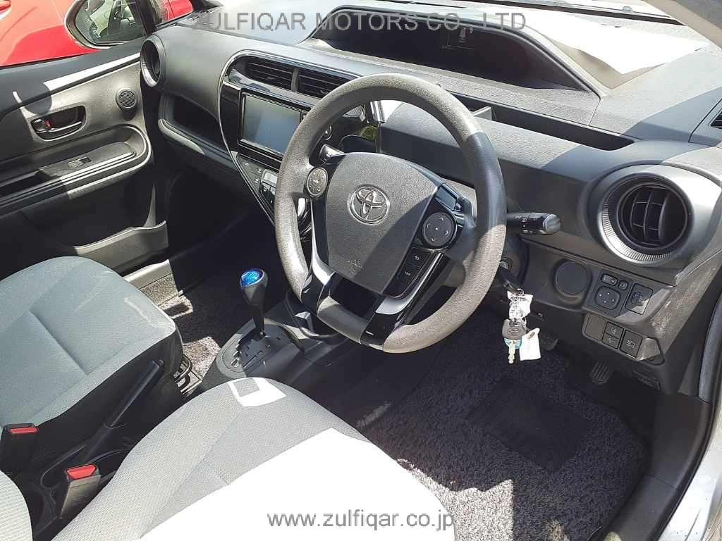 TOYOTA AQUA 2021 Image 9