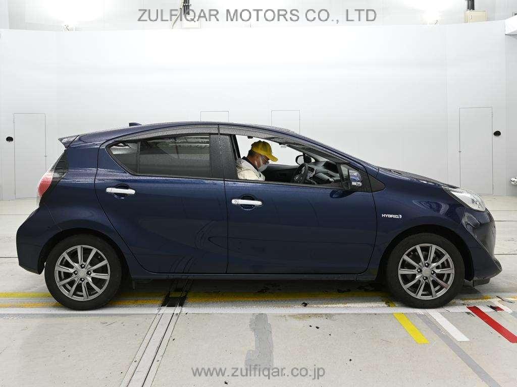 TOYOTA AQUA 2019 Image 3
