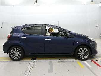 TOYOTA AQUA 2019 Image 3