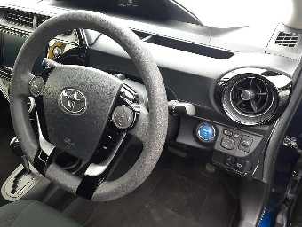 TOYOTA AQUA 2019 Image 9