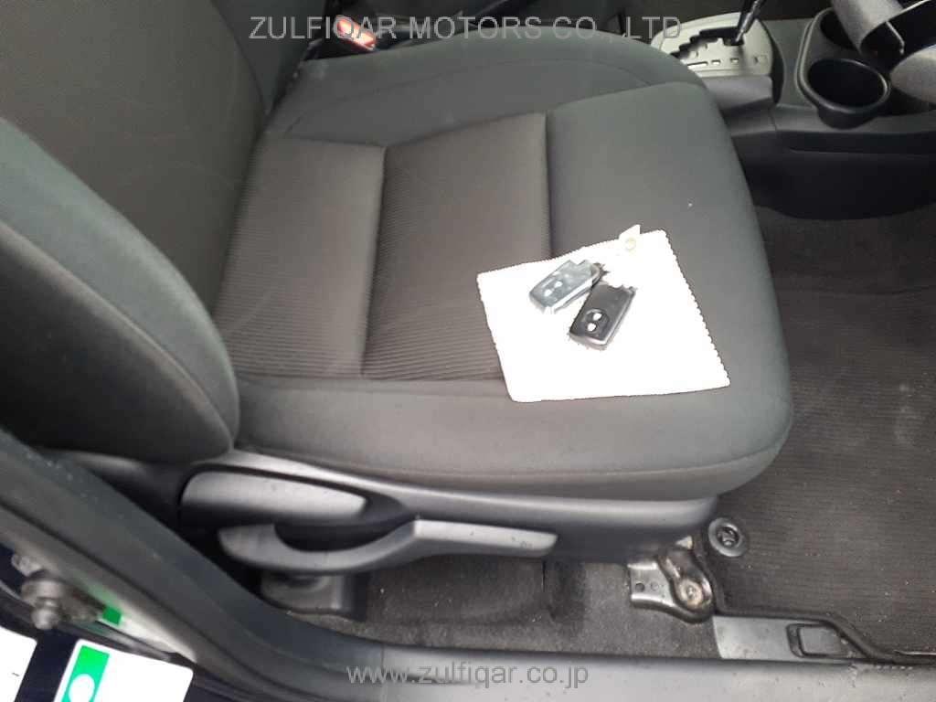 TOYOTA AQUA 2019 Image 10