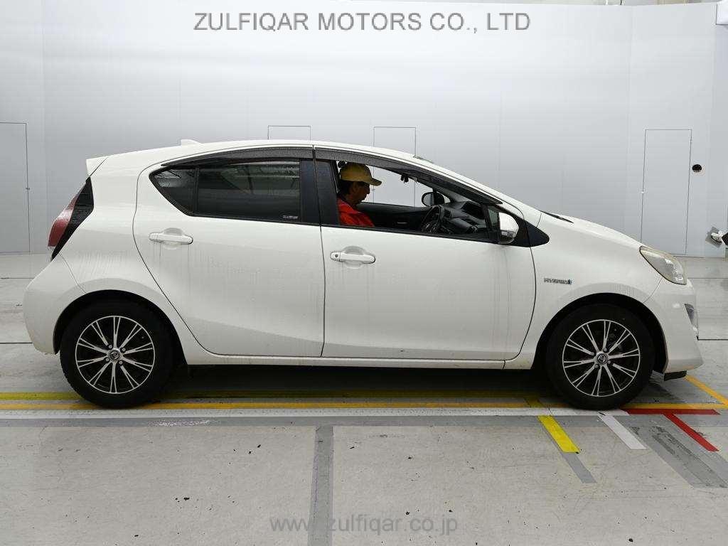TOYOTA AQUA 2015 Image 3