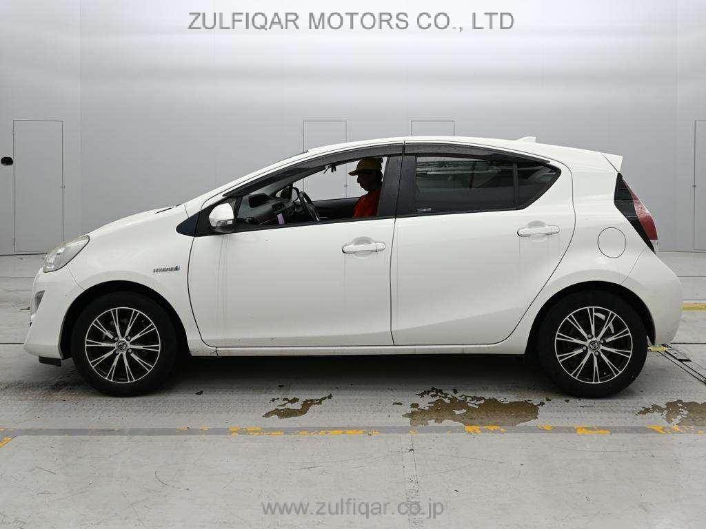 TOYOTA AQUA 2015 Image 4