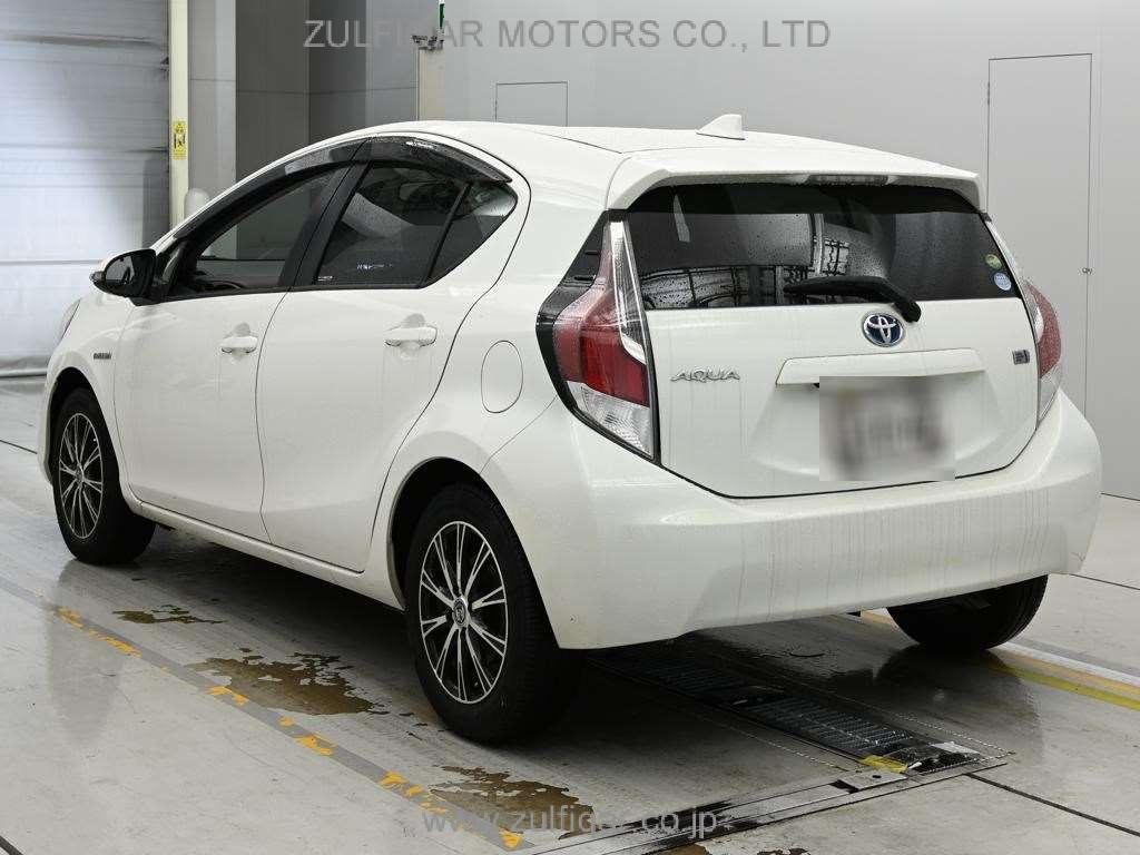 TOYOTA AQUA 2015 Image 6