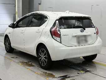 TOYOTA AQUA 2015 Image 6