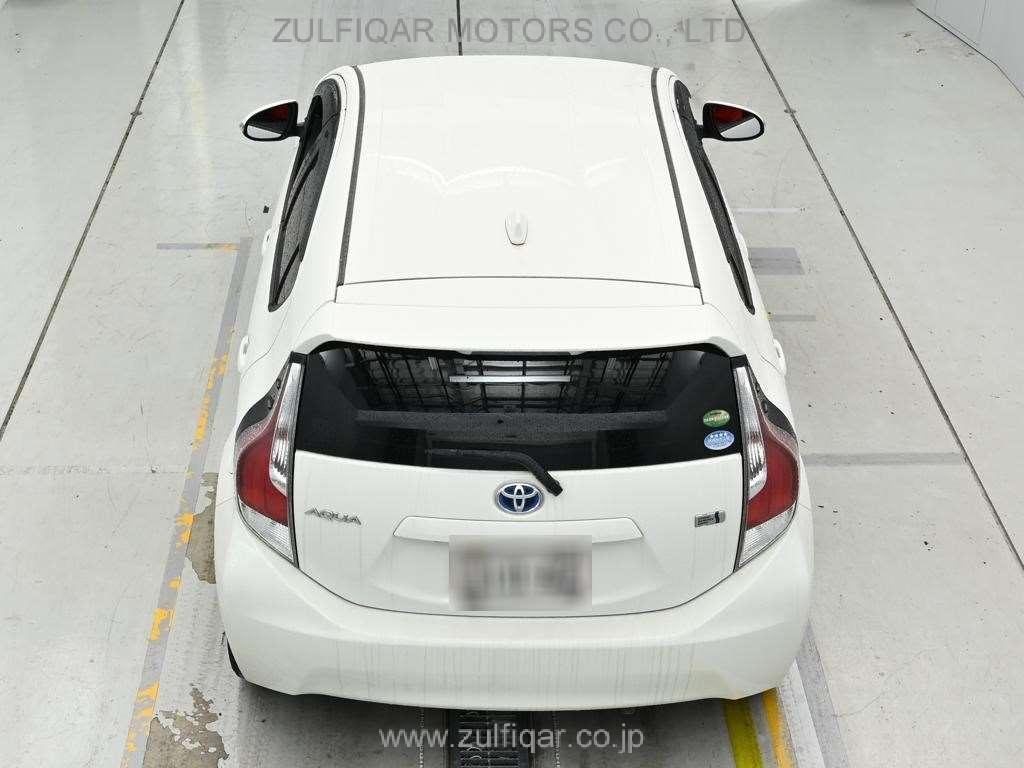 TOYOTA AQUA 2015 Image 8