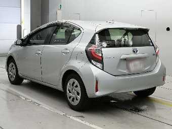 TOYOTA AQUA 2021 Image 6
