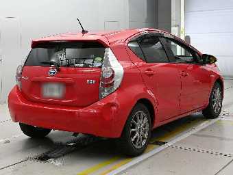TOYOTA AQUA 2014 Image 2