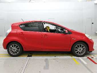 TOYOTA AQUA 2014 Image 3