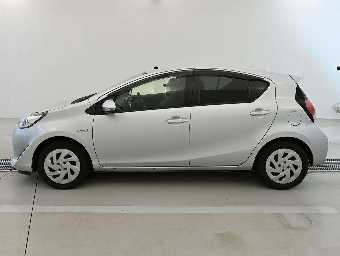 TOYOTA AQUA 2019 Image 4