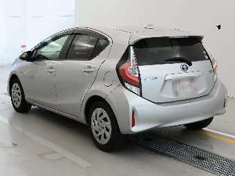 TOYOTA AQUA 2019 Image 6