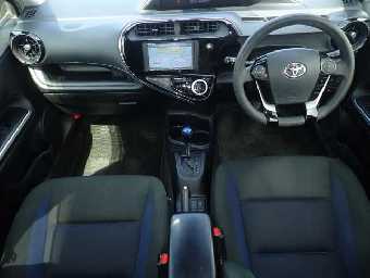 TOYOTA AQUA 2021 Image 3