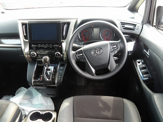 TOYOTA ALPHARD 2021 Image 24