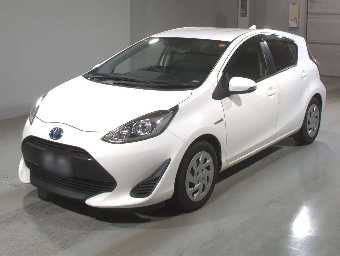 TOYOTA AQUA 2019 Image 1