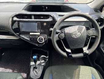 TOYOTA AQUA 2019 Image 6