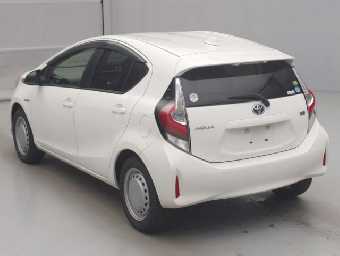 TOYOTA AQUA 2018 Image 4