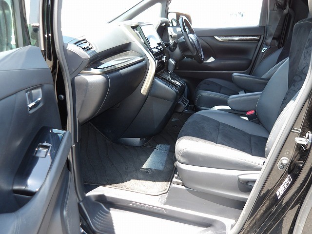 TOYOTA ALPHARD 2022 Image 19