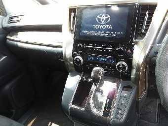TOYOTA ALPHARD 2022 Image 7