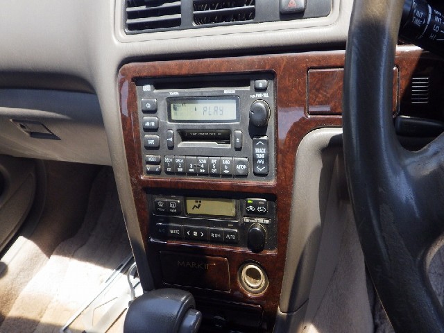 TOYOTA MARK II 1996 Image 24