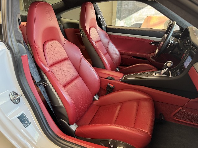 PORSCHE 911 2015 Image 21