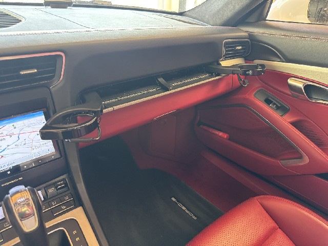 PORSCHE 911 2015 Image 45
