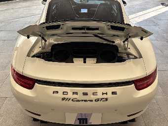 PORSCHE 911 2015 Image 48