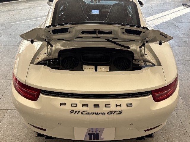 PORSCHE 911 2015 Image 55