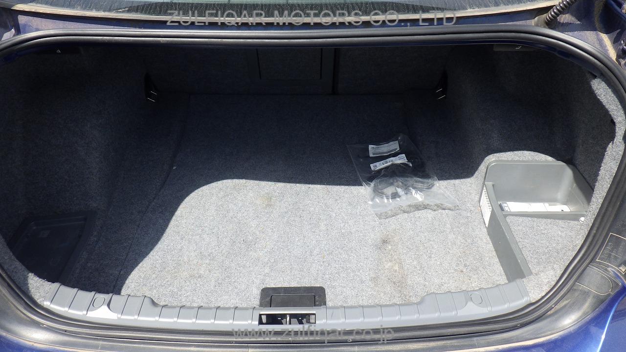 BMW 3 SERIES 2009 Image 11