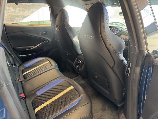 ASTON MARTIN DBX 2023 Image 25