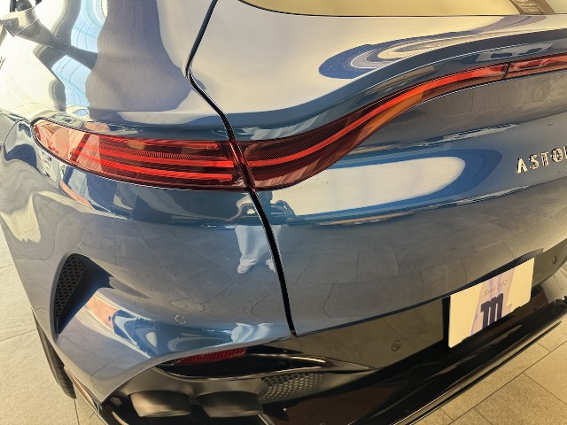 ASTON MARTIN DBX 2023 Image 36