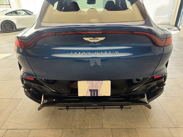 ASTON MARTIN DBX 2023 Image 38