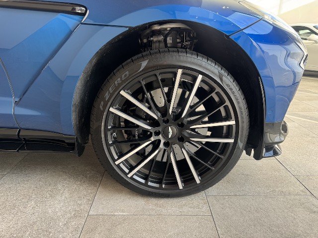 ASTON MARTIN DBX 2023 Image 44