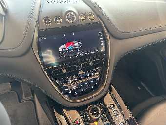 ASTON MARTIN DBX 2023 Image 46