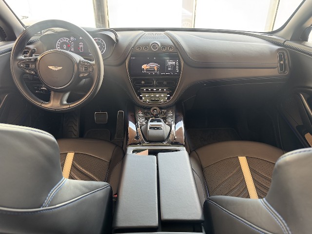 ASTON MARTIN DBX 2023 Image 59
