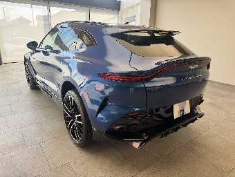 ASTON MARTIN DBX 2023 Image 7