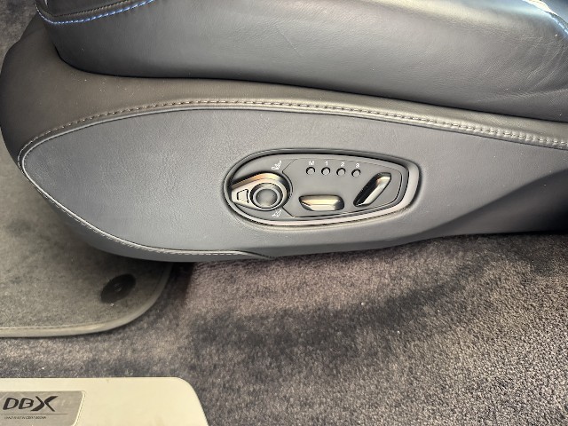 ASTON MARTIN DBX 2023 Image 63