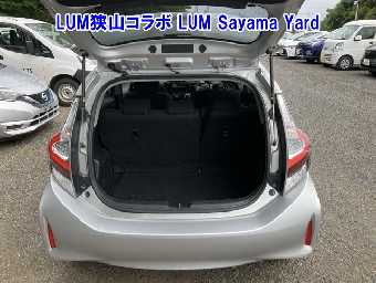 TOYOTA AQUA 2021 Image 8