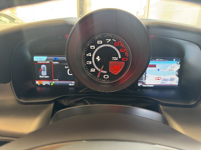 FERRARI F8 SPIDER 2020 Image 57