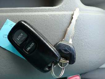 MAZDA BONGO FRIENDEE 2002 Image 13