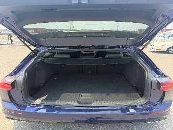 VOLKSWAGEN GOLF VARIANT 2023 Image 9