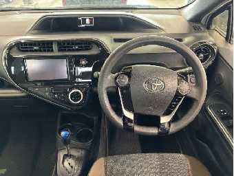 TOYOTA AQUA 2019 Image 6
