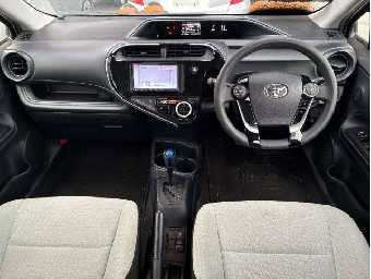 TOYOTA AQUA 2021 Image 7