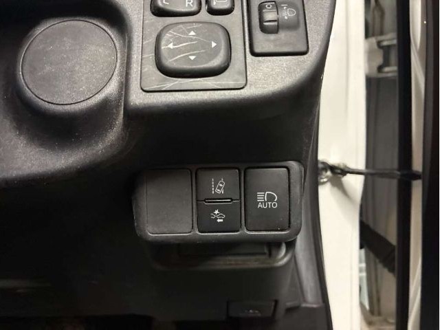 TOYOTA AQUA 2021 Image 19