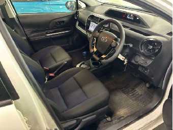 TOYOTA AQUA 2021 Image 8